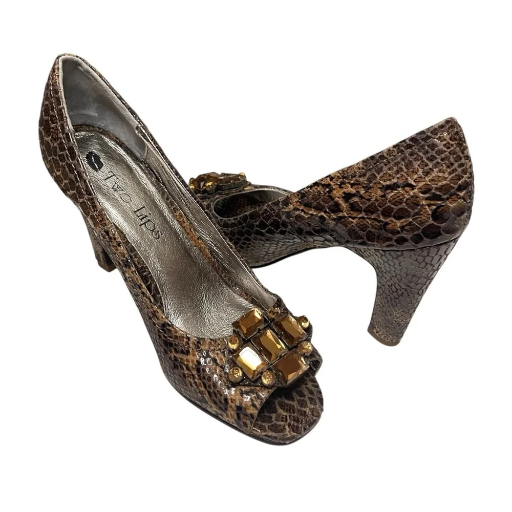 TWO LIPS Vintage Snakeskin‎ Peep Toe Pumps Rhinestone Embellishment, Size 9M